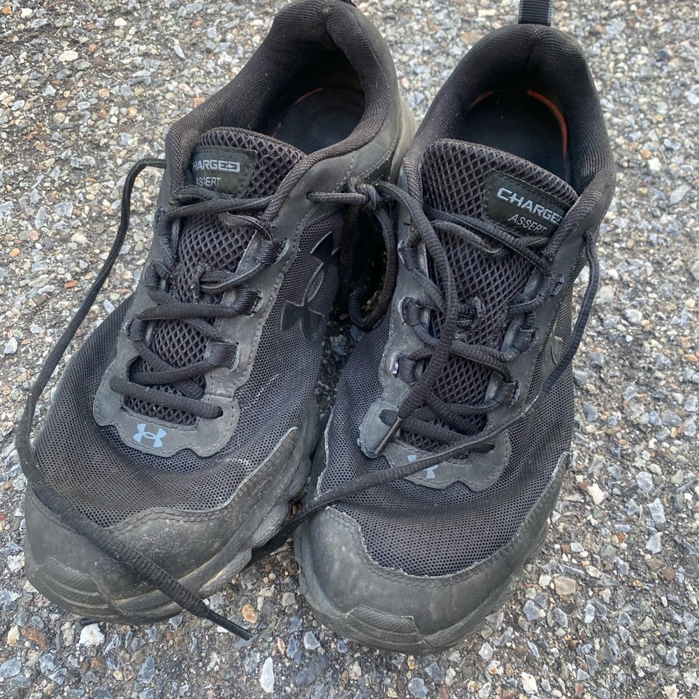 Men’s under armour sneakers